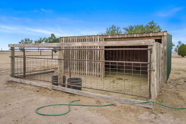 24900 Hix Drive, Canyon, TX 79015
