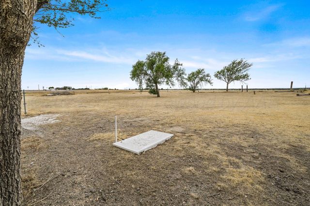 24900 Hix Drive, Canyon, TX 79015