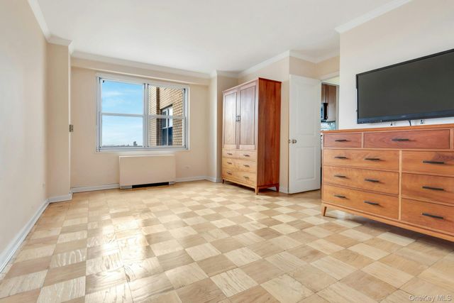 110-11 Queens Boulevard 24L, Forest Hills, NY 11375
