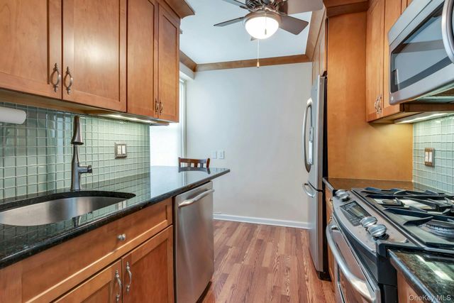 110-11 Queens Boulevard 24L, Forest Hills, NY 11375