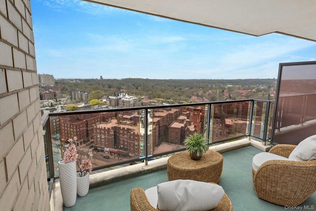 110-11 Queens Boulevard 24L, Forest Hills, NY 11375