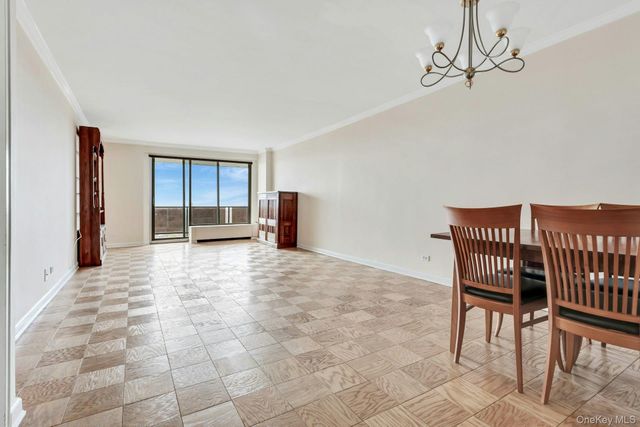 110-11 Queens Boulevard 24L, Forest Hills, NY 11375
