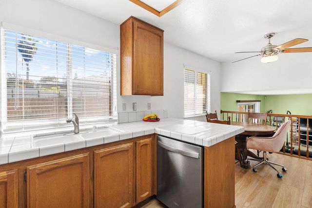 7634 Antelope Hills Dr, Antelope, CA 95843