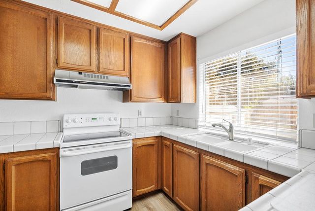 7634 Antelope Hills Dr, Antelope, CA 95843