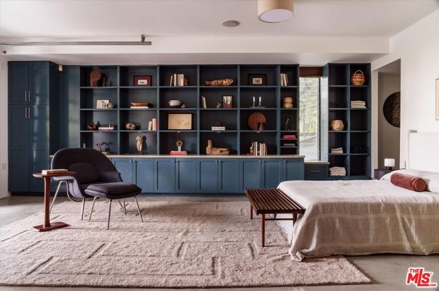 8882 Lookout Mountain Avenue, Los Angeles, CA 90046