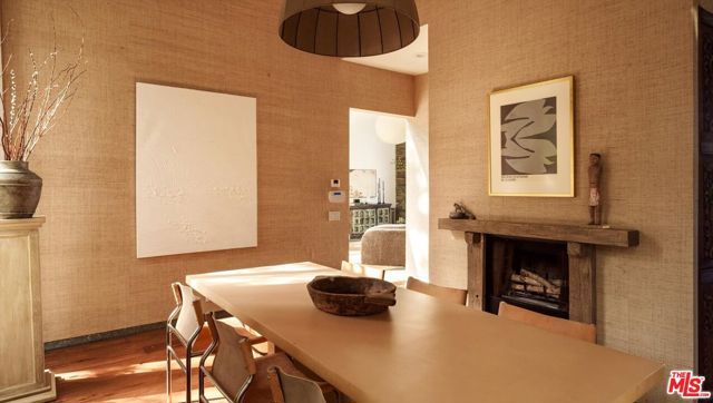 8882 Lookout Mountain Avenue, Los Angeles, CA 90046