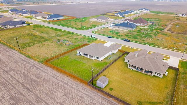 1849 Papa Mori Dr, Corpus Christi, TX 78414