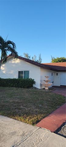 5861 NW 201st Ln, Hialeah, FL 33015