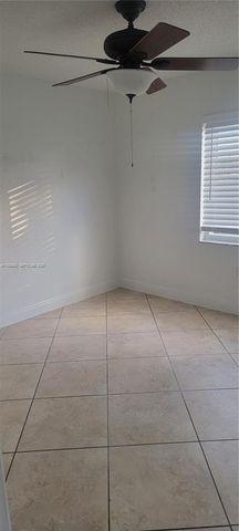 5861 NW 201st Ln, Hialeah, FL 33015