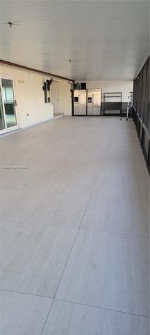 5861 NW 201st Ln, Hialeah, FL 33015