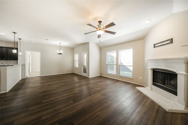 552 Indian Hill Drive, Oak Point, TX 75068