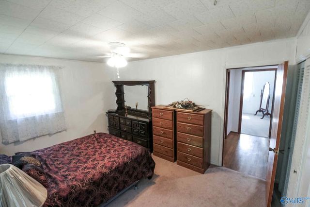 60 Holbrooks Street, Crossville, AL 35962