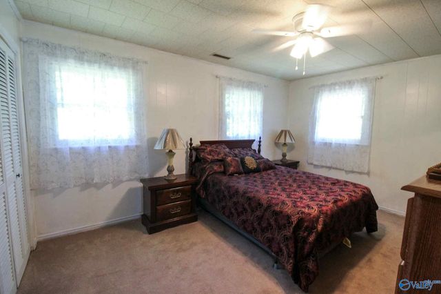 60 Holbrooks Street, Crossville, AL 35962