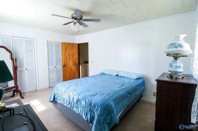 60 Holbrooks Street, Crossville, AL 35962