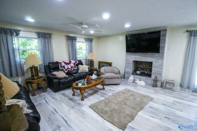 60 Holbrooks Street, Crossville, AL 35962