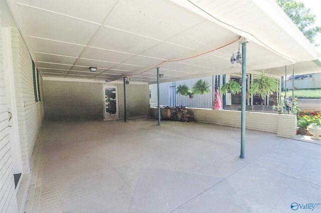 60 Holbrooks Street, Crossville, AL 35962