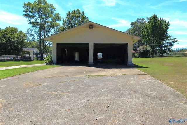 60 Holbrooks Street, Crossville, AL 35962