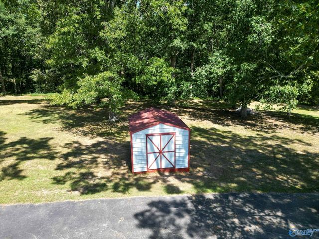 60 Holbrooks Street, Crossville, AL 35962