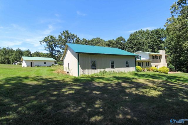 60 Holbrooks Street, Crossville, AL 35962