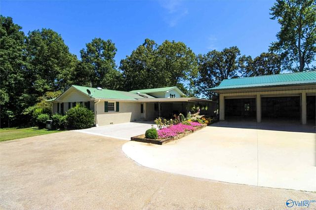 60 Holbrooks Street, Crossville, AL 35962