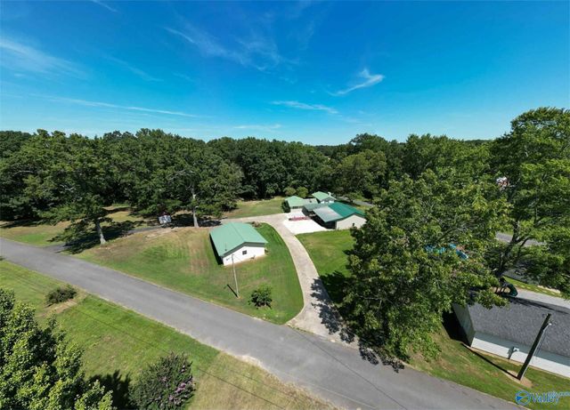 60 Holbrooks Street, Crossville, AL 35962