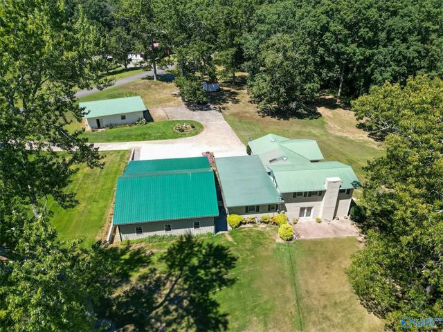 60 Holbrooks Street, Crossville, AL 35962