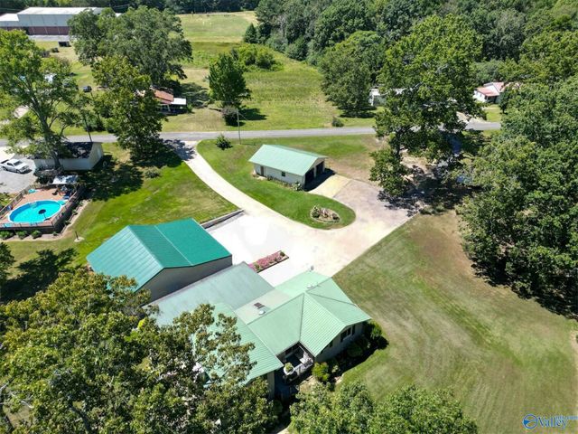 60 Holbrooks Street, Crossville, AL 35962