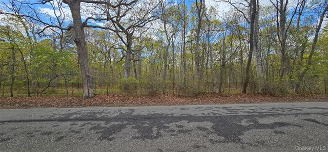 61 Timber Point Road, Great River, NY 11739