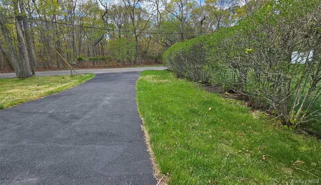 61 Timber Point Road, Great River, NY 11739