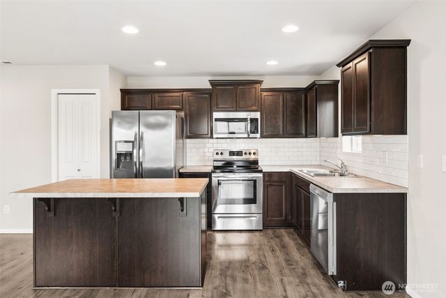 2821 Cassius Street NE, Lacey, WA 98516