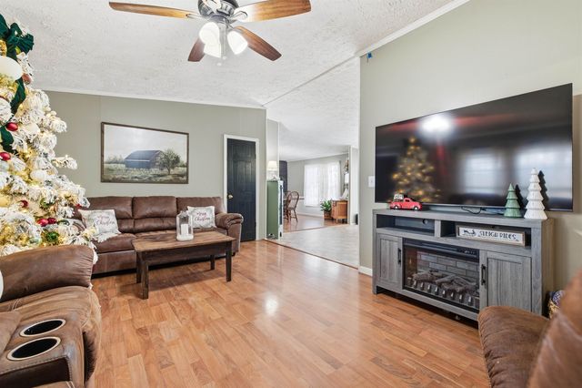 1161 E MAIN ST, Stanley, VA 22851