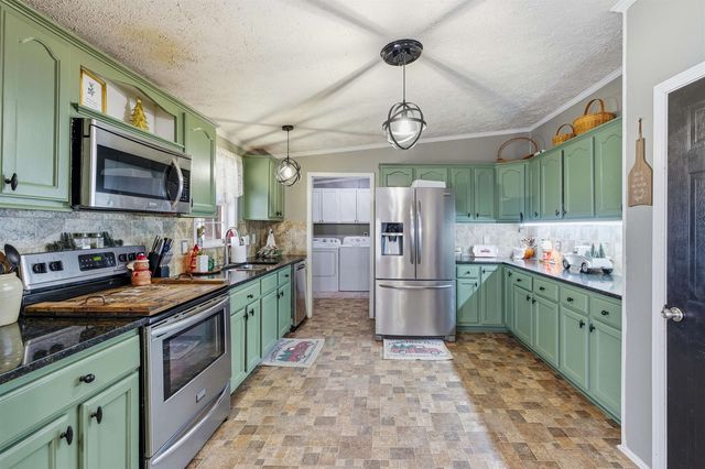 1161 E MAIN ST, Stanley, VA 22851