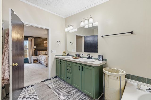 1161 E MAIN ST, Stanley, VA 22851