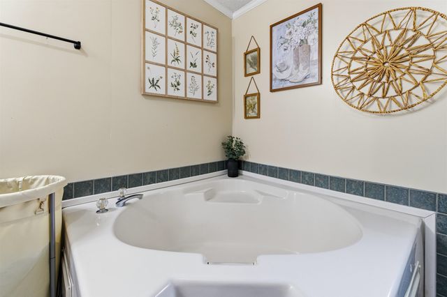 1161 E MAIN ST, Stanley, VA 22851