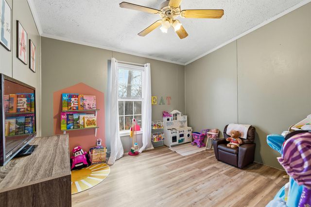 1161 E MAIN ST, Stanley, VA 22851