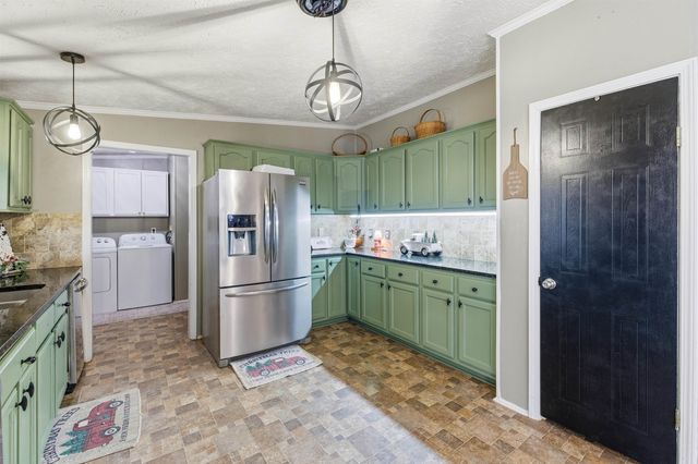 1161 E MAIN ST, Stanley, VA 22851