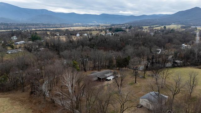 1161 E MAIN ST, Stanley, VA 22851