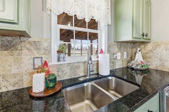 1161 E MAIN ST, Stanley, VA 22851