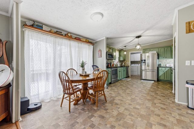 1161 E MAIN ST, Stanley, VA 22851