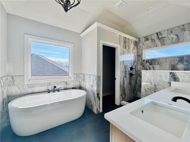 12770 NW Larkspur Lane, Platte City, MO 64079