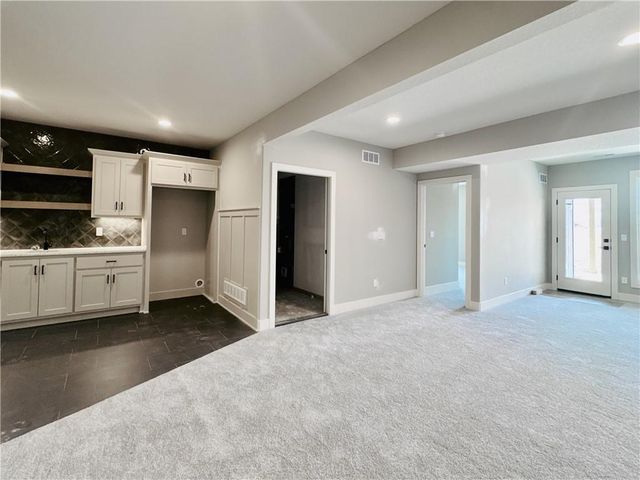 12770 NW Larkspur Lane, Platte City, MO 64079