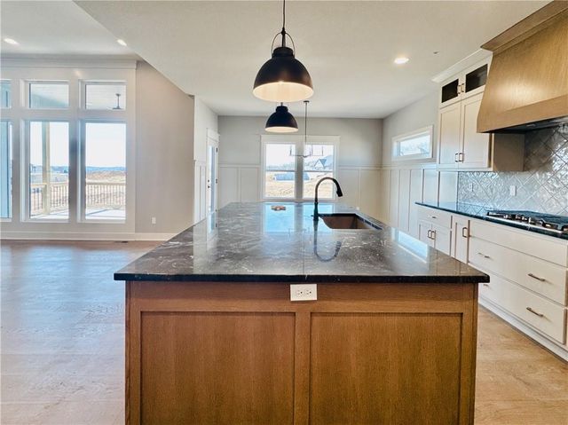 12770 NW Larkspur Lane, Platte City, MO 64079