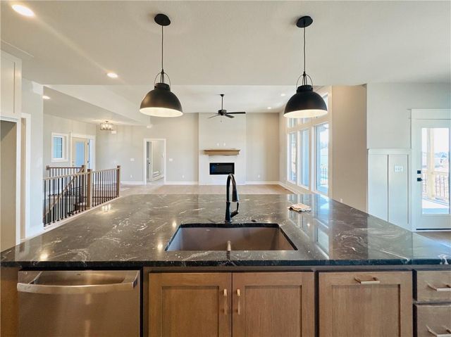 12770 NW Larkspur Lane, Platte City, MO 64079