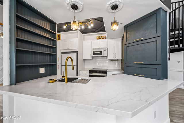 4644 N 22ND Street 2152, Phoenix, AZ 85016