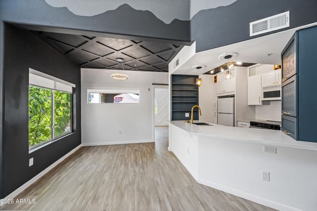 4644 N 22ND Street 2152, Phoenix, AZ 85016