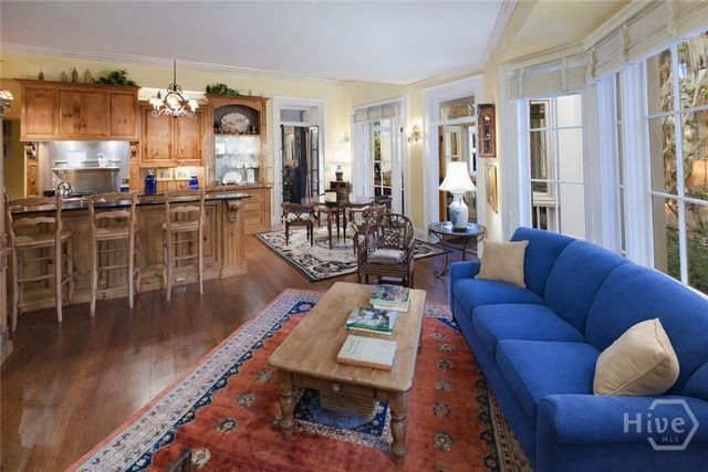 11 W Jones Street, Savannah, GA 31401