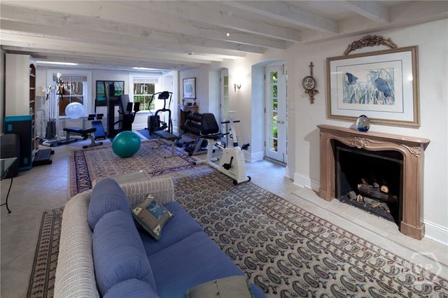 11 W Jones Street, Savannah, GA 31401