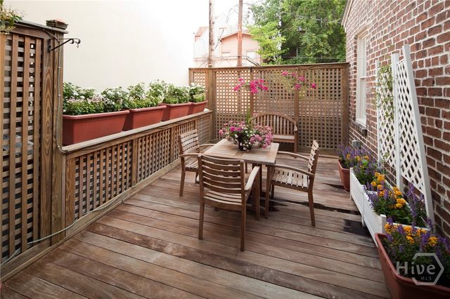 11 W Jones Street, Savannah, GA 31401