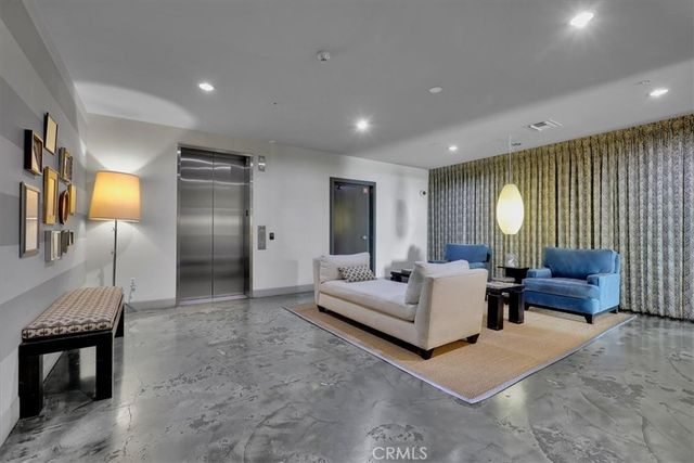 300 E 4th Street 103, Long Beach, CA 90802