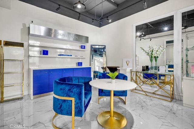 300 E 4th Street 103, Long Beach, CA 90802